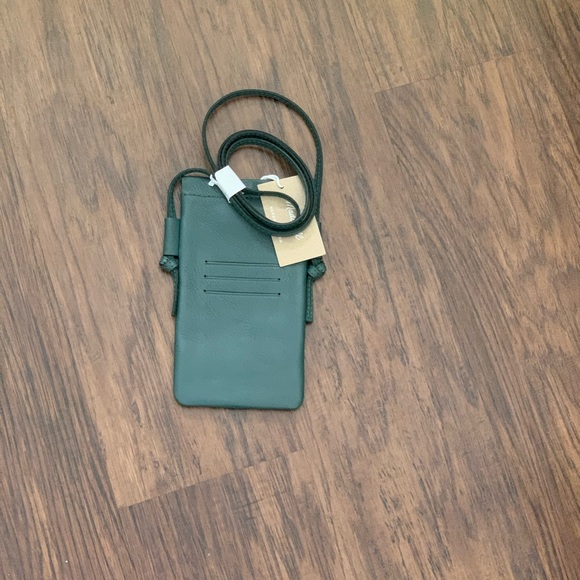 Madewell the smartphone crossbody bag in leather in green color - Picture 1 of 15
